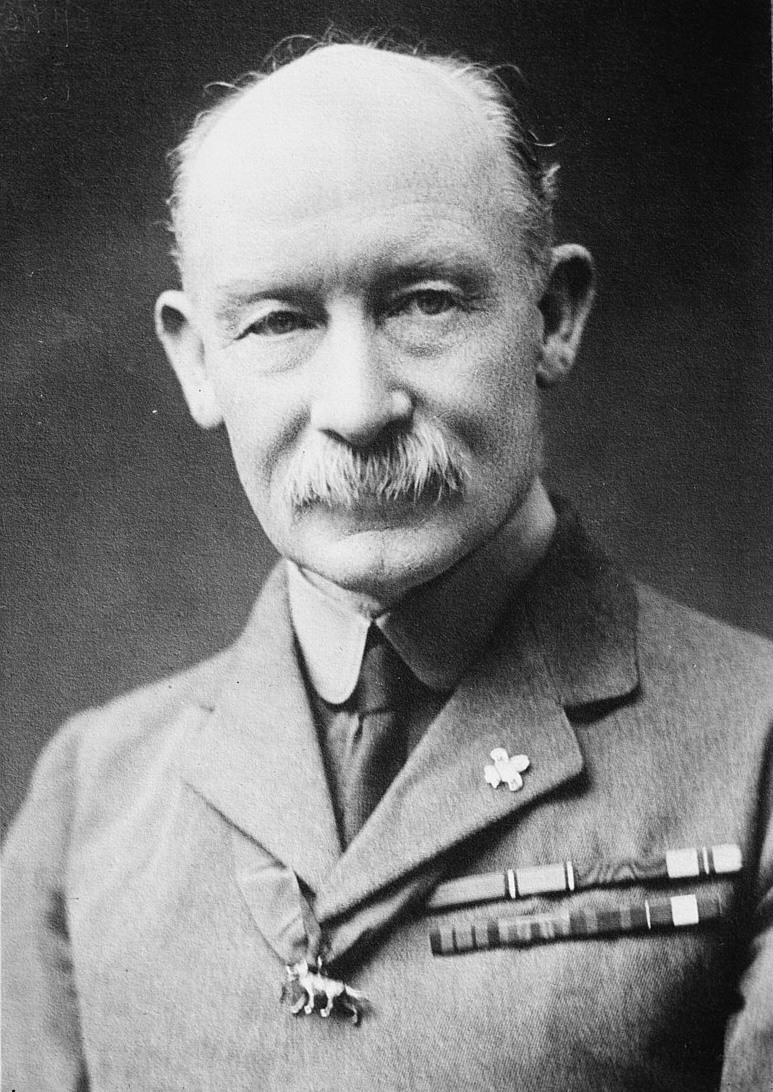 Tướng Robert Baden-Powell trong quân phục trang trọng